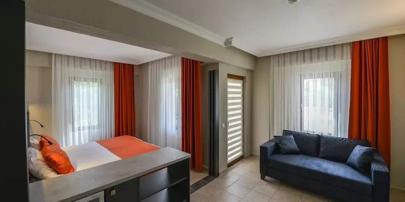 room_0f3fbf13-3cf6-49ea-958b-0502b308b46a.jpg