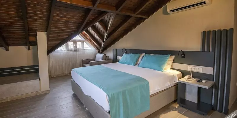 room_6220dd3d-831f-4a86-85e3-9039e02cdf69.jpg