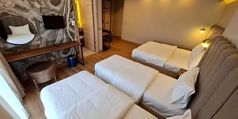 room_242d2be4-f5da-4625-888d-a6418b78974f.jpg