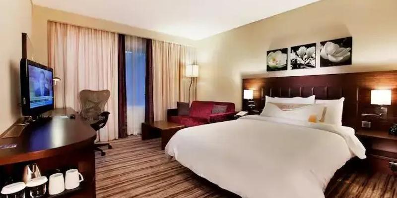 room_31ea0e09-3f0f-47d8-9d3a-92c2b71d8bf1.jpg