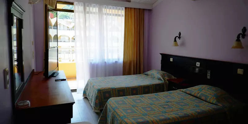 room_e0fa5e28-8c02-4e66-84d8-07b39a02d8ba