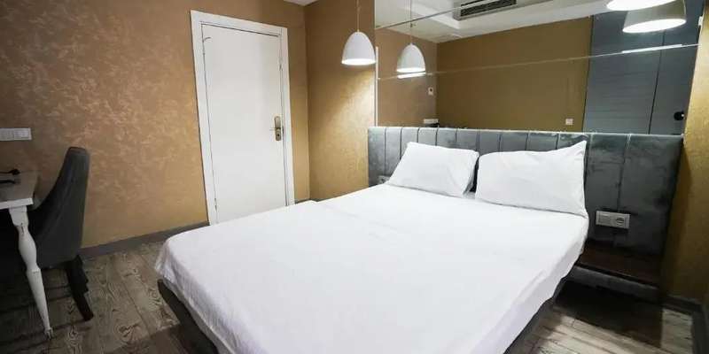 room_1c293ada-6c7f-45fa-a70e-b689d2023e8f.jpg