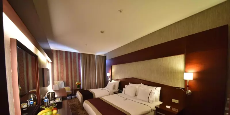 room_9ffe9d24-8cf3-4717-8cf0-109f6cff0e25.jpg