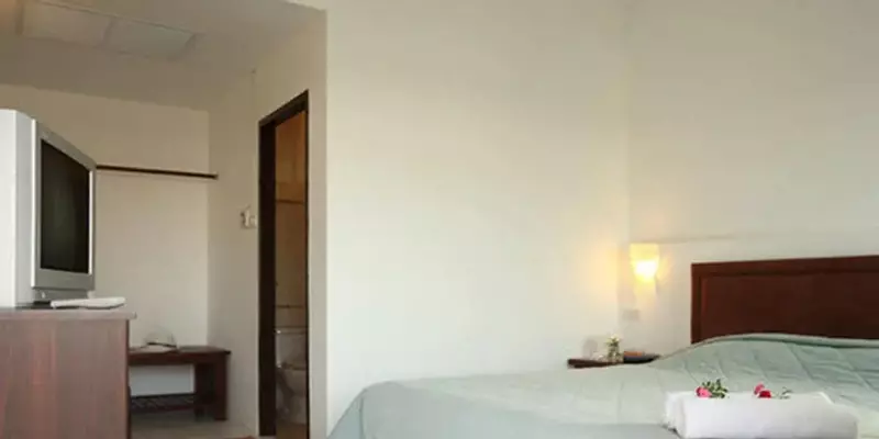 room_19ce02bf-e7ca-4431-a08e-d6e5510474da.jpg