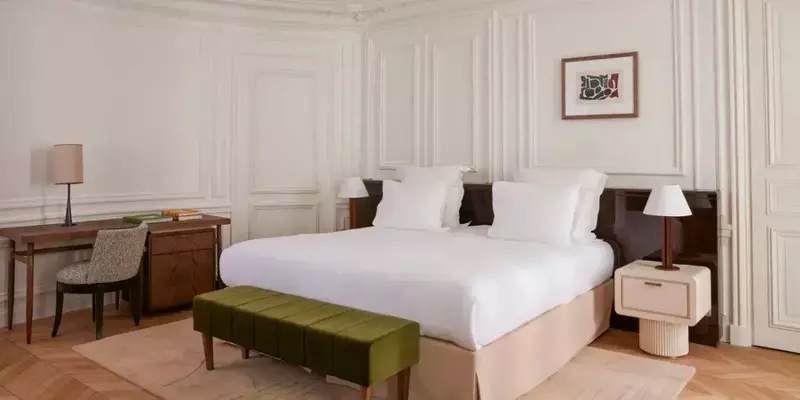 room_11e7ffd8-d76f-40e0-a4ec-23c3a4ad7fc7.jpg