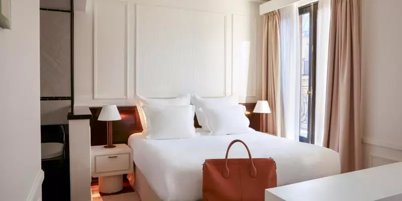 room_9ab0e789-6a44-4376-9df6-08bbb2cb47bc.jpg