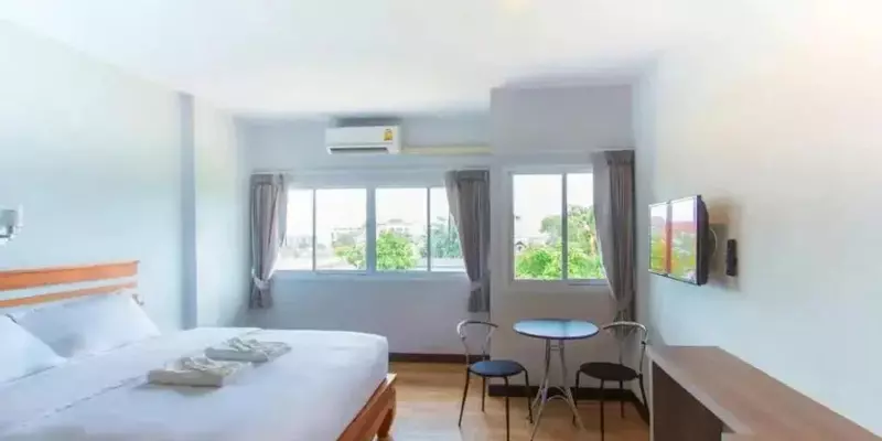 room_3828cc21-8cc2-442e-92d6-80266728dd8d.jpg