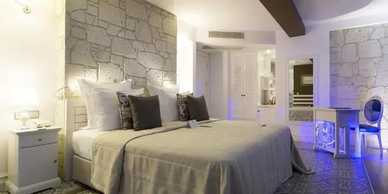 room_d9812cc0-32d7-4784-9b93-e526f8d7114e.jpg