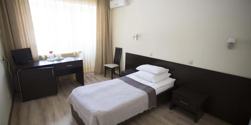 room_87ce3f21-c48c-43b1-9b2b-8a9d531c1e0f.jpg