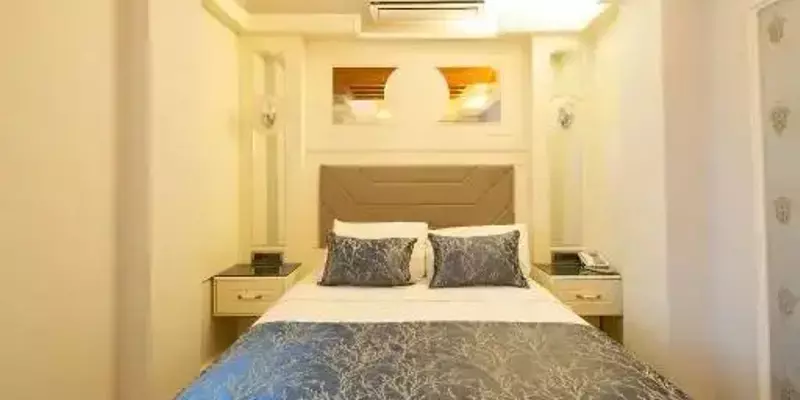 room_c2fdefd3-511d-4ef6-a63b-26b56c32176b.jpg