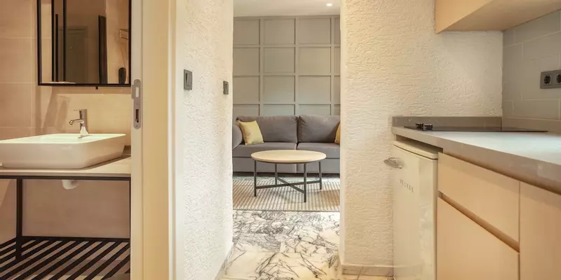 room_90b1fcb1-7624-47c2-a829-fbb02e1ea8f2.jpg