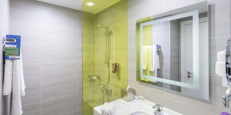 room_3df5f32f-58b2-48ee-b3da-d7b03d56a162.jpg