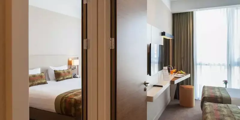 room_8e15e872-7f70-4349-a0bf-9e6026e2b0b8.jpg