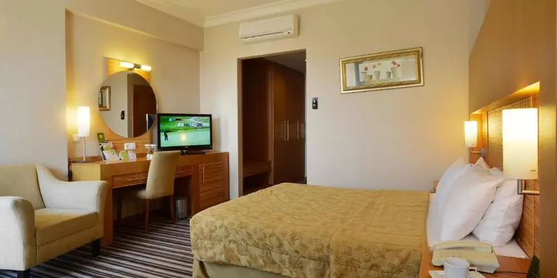 room_bd5e0ec0-634d-49ff-b6e3-8078f452260e.jpg