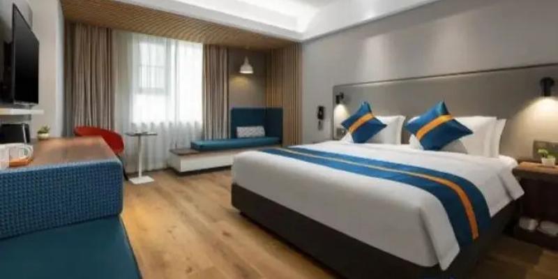 room_5acc3470-6b00-4e28-9f08-f01b98d3c44f.jpg