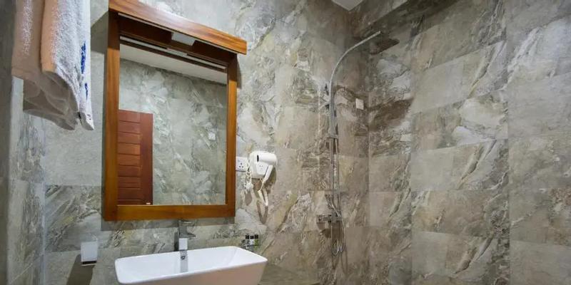 room_6e2d6cdc-d2d2-41fa-ae85-2823d1d4fd5b.jpg