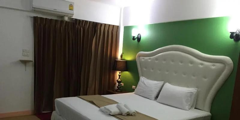 room_694743b6-f828-43ff-ac99-bca6ce9a41a8.jpg