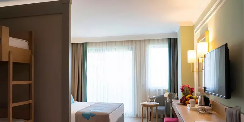 room_4b59b333-de7a-47d9-a04b-484f66ebe70b