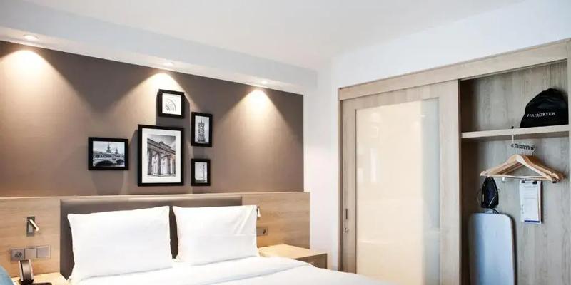 room_01dfa3e7-7974-4e65-89a5-b28d1a51bbe4.jpg
