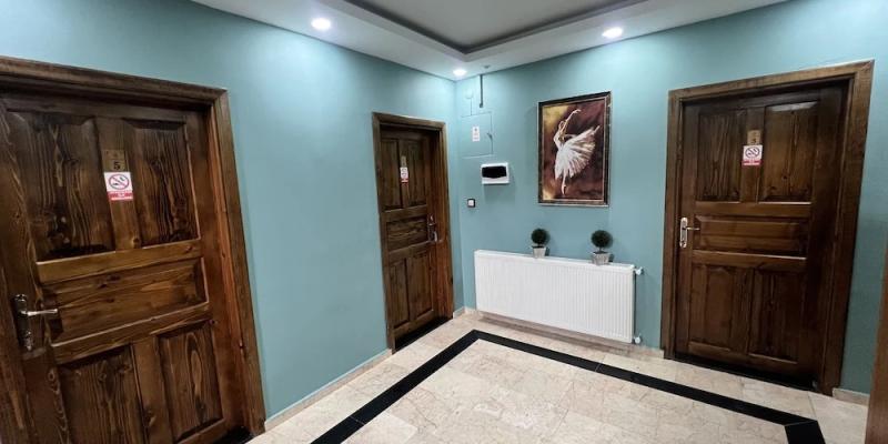 room_5d6dcfd6-eb5c-4f09-ad95-90fd35e9b86d.jpg
