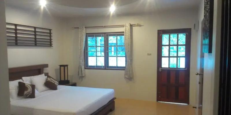 room_e8919a89-c2b8-44ca-bbc7-517c26267ec5.jpg