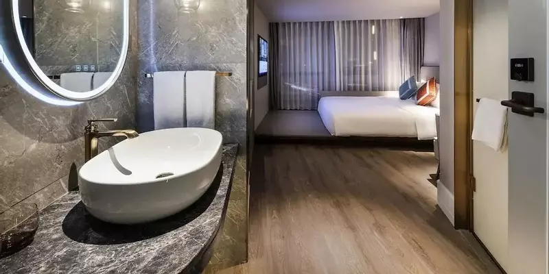 room_b6779f00-1b79-4df8-9611-ca1578f287f0.jpg