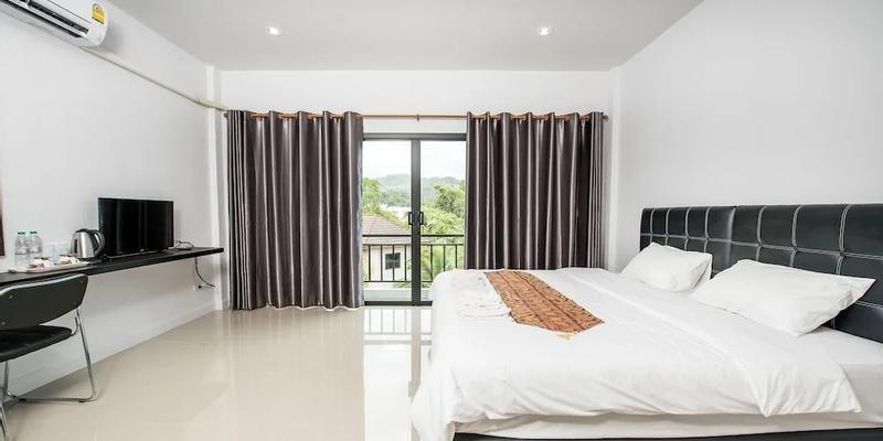 room_7bda1de2-4ee2-4750-8425-15c6161a6ed1.jpg