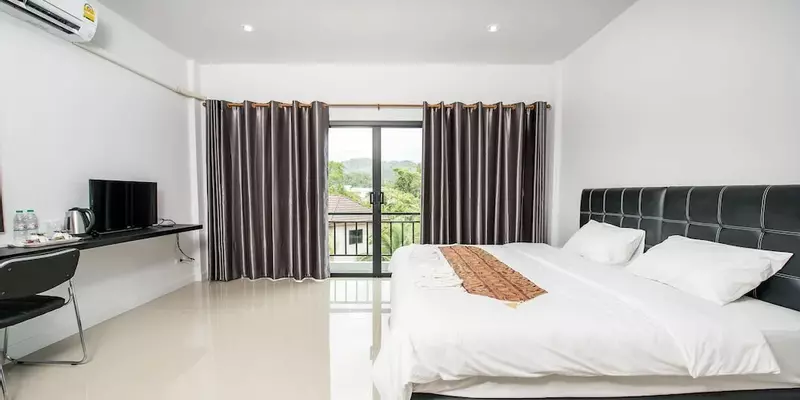 room_7bda1de2-4ee2-4750-8425-15c6161a6ed1.jpg