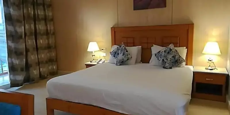 room_8e50ecac-4e5f-46a5-88fe-b034223f3b18.jpg