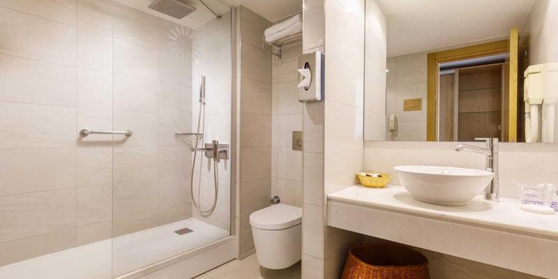 room_b45cff2d-7ce0-433b-88ce-6007f63c65db.jpg