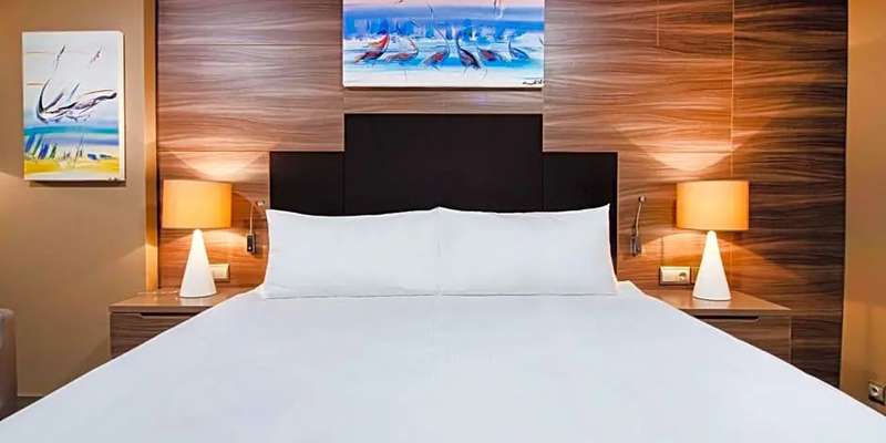 room_60c69864-844e-4e03-866a-bf341456cca3.jpg