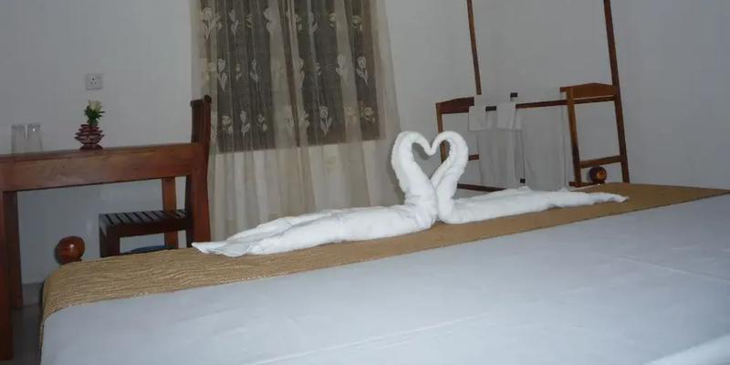 room_176d4c08-4322-4e38-b6e2-27e9c7b082cb.jpg