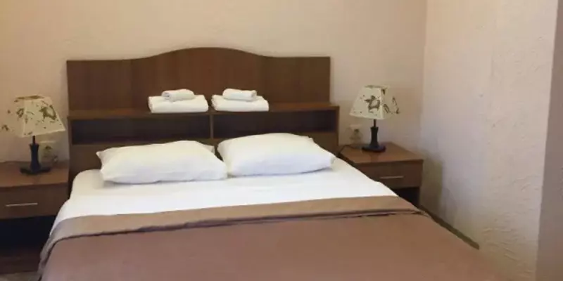 room_83cc2d24-abcd-49d3-9b4d-6efa7e9acf6d.jpg
