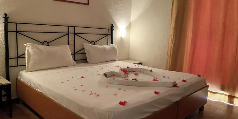 room_3e7eb6b0-cfc6-4916-ba8e-7876bdc76df9.jpg