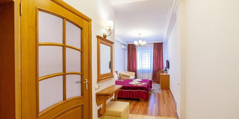 room_4af3e46c-2fce-4326-bc3e-7aebe0bf4a9f.jpg