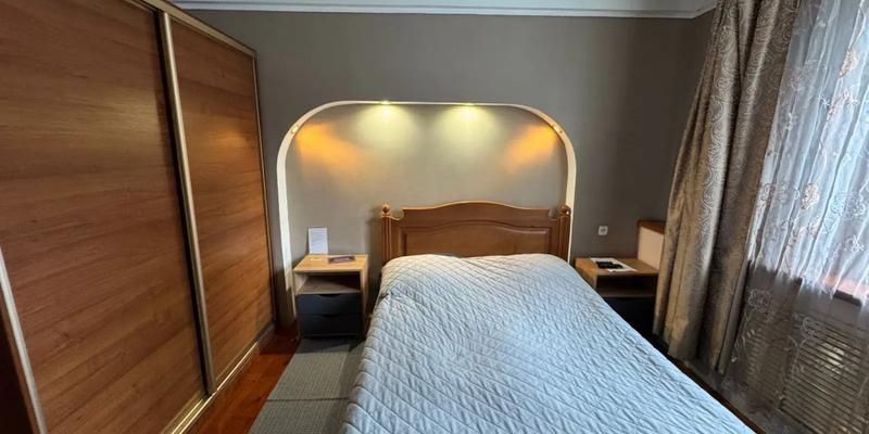 room_6a73ec4a-a0fe-42b3-b15a-91c4d83db5b1.jpg
