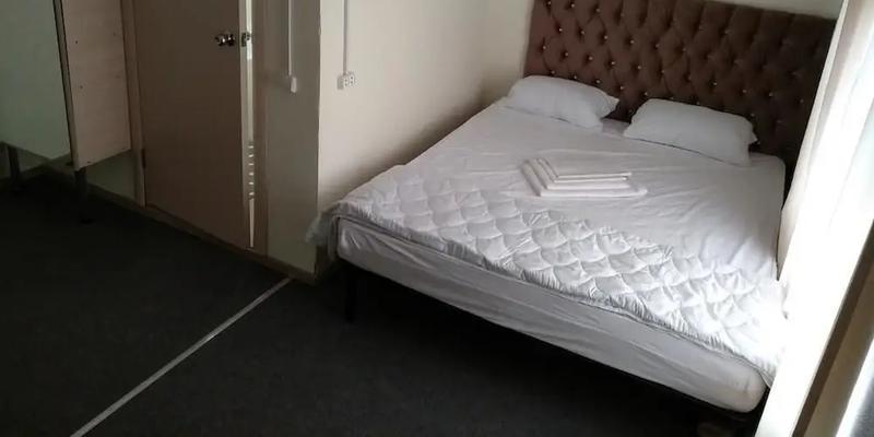 room_e854e7c6-1b6c-4ee4-bcee-c2bf5c20d002.jpg