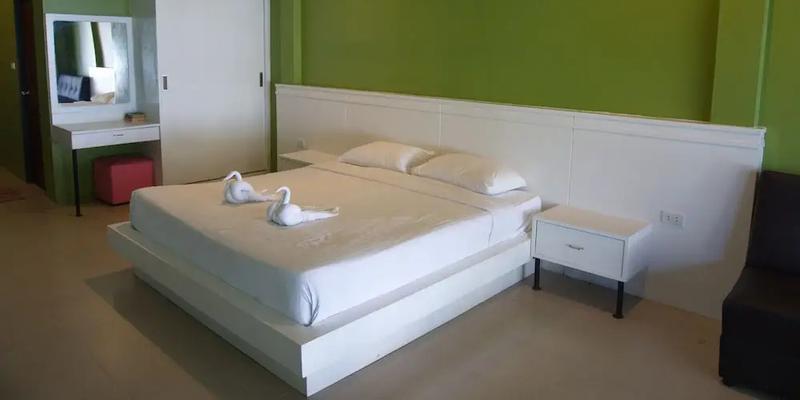 room_8a6cdf2f-d2b4-433f-89a2-d8364c0862c5.jpg