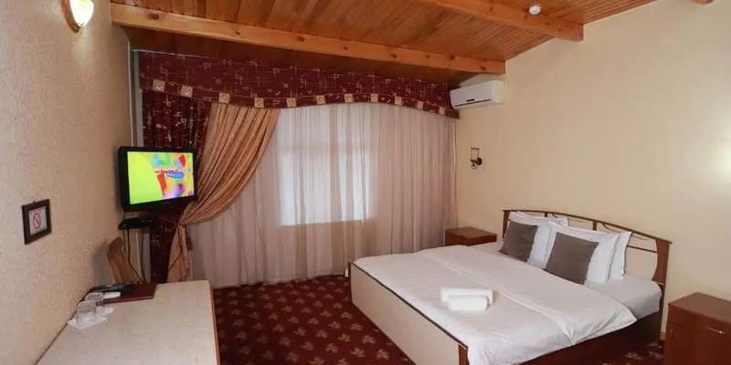 room_49807b89-bc36-4f62-8e4b-de10aadecd8d.jpg
