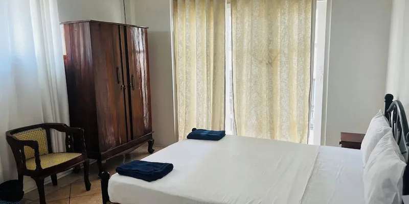 room_9ce4d2d5-1592-426a-9c49-74d7b60129f8.jpg