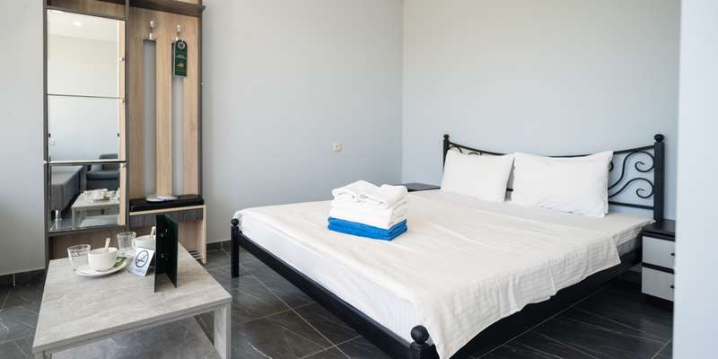 room_e054ebda-301e-4345-9f9c-3e7b5bb0bbd9