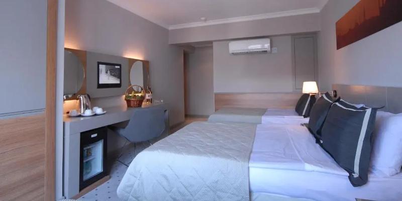 room_ef421f80-ebf3-433f-8132-5f8e3b4cd5ad.jpg