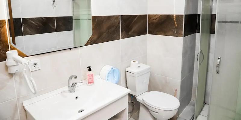 room_c7dc3eb1-8e01-423e-adb1-14e83c8ba7e2.jpg