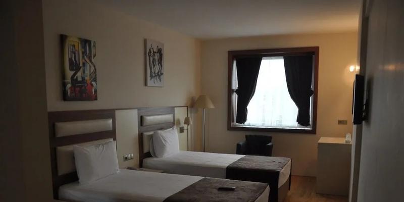 room_dd813134-e71a-4ddd-a662-c6c03dcb0d8e.jpg