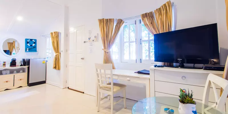 room_ae285cdf-47f0-4a9d-b05c-9d970b5e0152.jpg