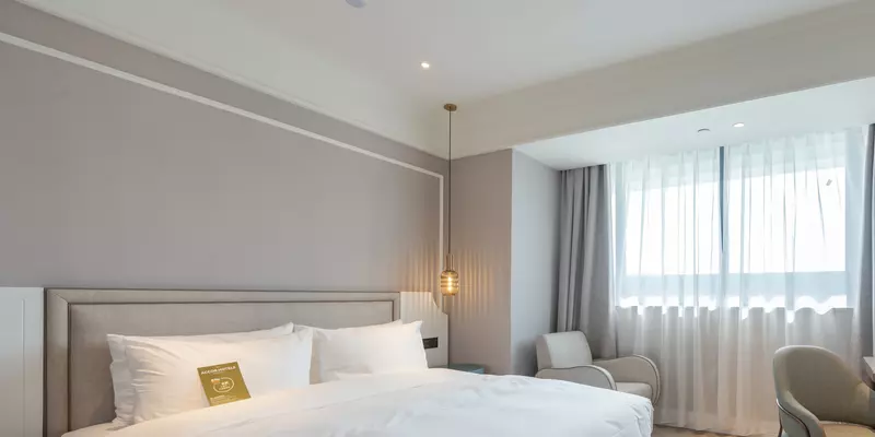 room_8eee178d-7a5b-4973-91d0-e8bc9f4e85b4.jpg