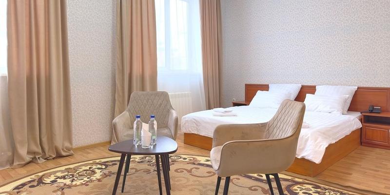 room_81306d72-7a8f-4b9e-a620-f2a06a1777ce.jpg