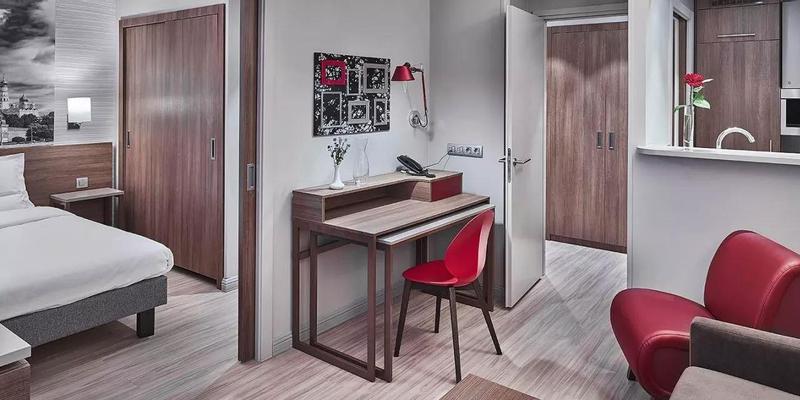 room_49edaee8-bfb6-4fc5-a9c7-cc0a50d7dbbb.jpg