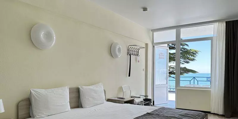 room_4b1e035f-ead1-4da6-895e-00bdd614f3a1.jpg