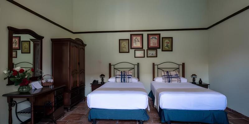 room_6ac66e00-1803-4c1c-a4c5-e16bd737a5ae